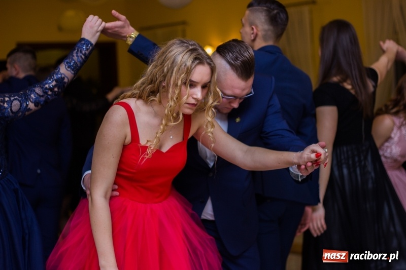 Zdjęcie w galerii na portalu naszraciborz.pl: Studniówka Mechanika w Pogrzebieniu wiadomości z regionu