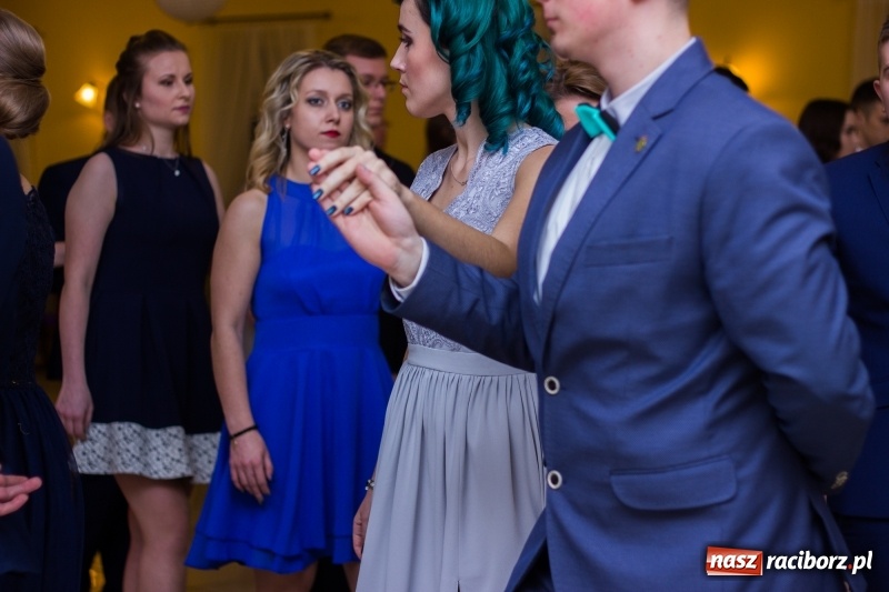 Zdjęcie w galerii na portalu naszraciborz.pl: Studniówka Mechanika w Pogrzebieniu wiadomości z regionu