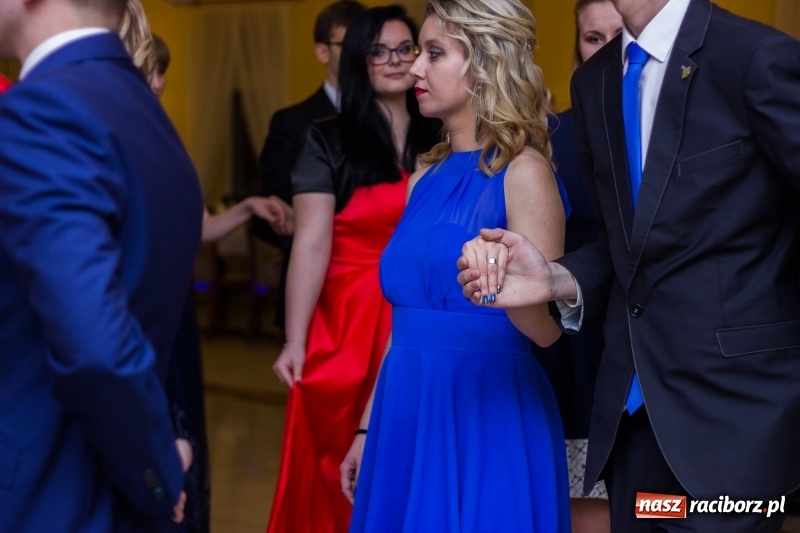 Zdjęcie w galerii na portalu naszraciborz.pl: Studniówka Mechanika w Pogrzebieniu wiadomości z regionu