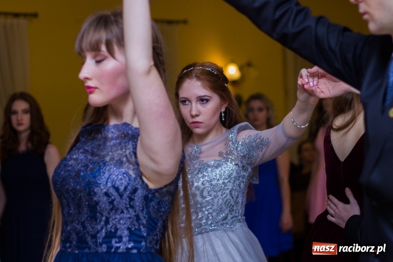 Zdjęcie w galerii na portalu naszraciborz.pl: Studniówka Mechanika w Pogrzebieniu wiadomości z regionu