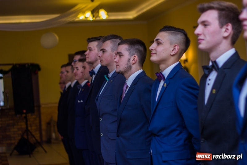 Zdjęcie w galerii na portalu naszraciborz.pl: Studniówka Mechanika w Pogrzebieniu wiadomości z regionu