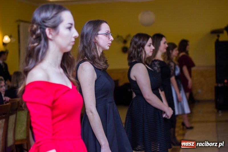 Zdjęcie w galerii na portalu naszraciborz.pl: Studniówka Mechanika w Pogrzebieniu wiadomości z regionu