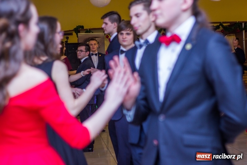 Zdjęcie w galerii na portalu naszraciborz.pl: Studniówka Mechanika w Pogrzebieniu wiadomości z regionu