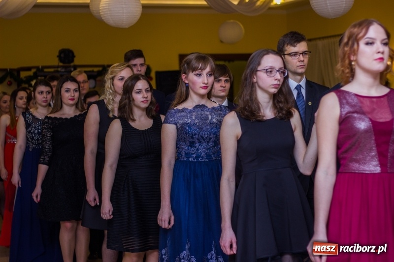 Zdjęcie w galerii na portalu naszraciborz.pl: Studniówka Mechanika w Pogrzebieniu wiadomości z regionu