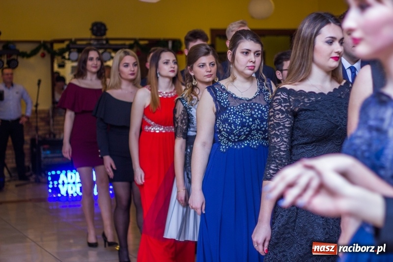 Zdjęcie w galerii na portalu naszraciborz.pl: Studniówka Mechanika w Pogrzebieniu wiadomości z regionu