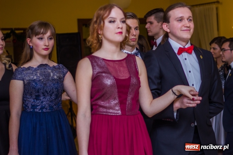 Zdjęcie w galerii na portalu naszraciborz.pl: Studniówka Mechanika w Pogrzebieniu wiadomości z regionu