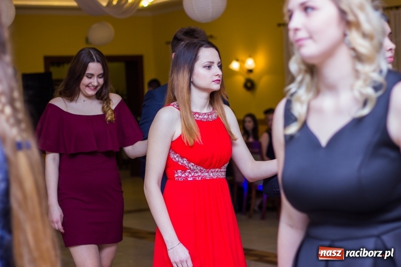 Zdjęcie w galerii na portalu naszraciborz.pl: Studniówka Mechanika w Pogrzebieniu wiadomości z regionu