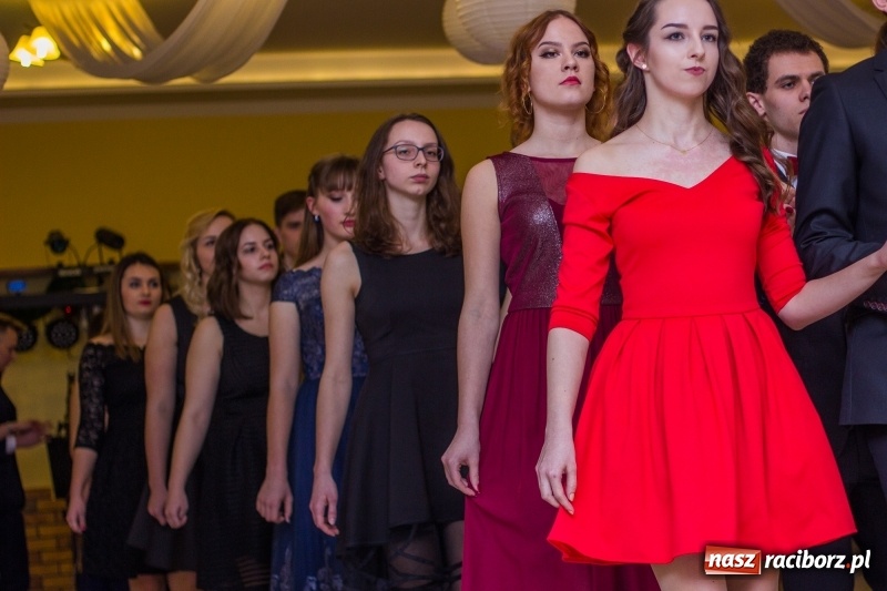 Zdjęcie w galerii na portalu naszraciborz.pl: Studniówka Mechanika w Pogrzebieniu wiadomości z regionu