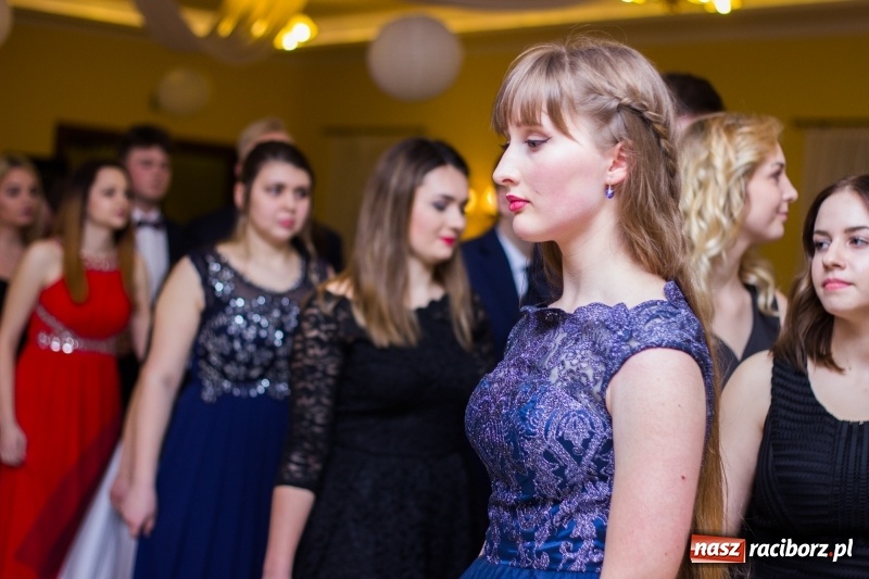 Zdjęcie w galerii na portalu naszraciborz.pl: Studniówka Mechanika w Pogrzebieniu wiadomości z regionu