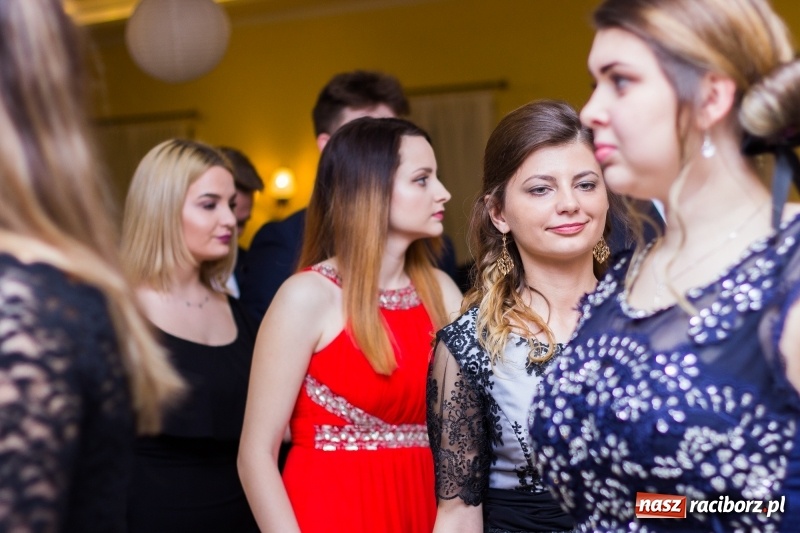 Zdjęcie w galerii na portalu naszraciborz.pl: Studniówka Mechanika w Pogrzebieniu wiadomości z regionu