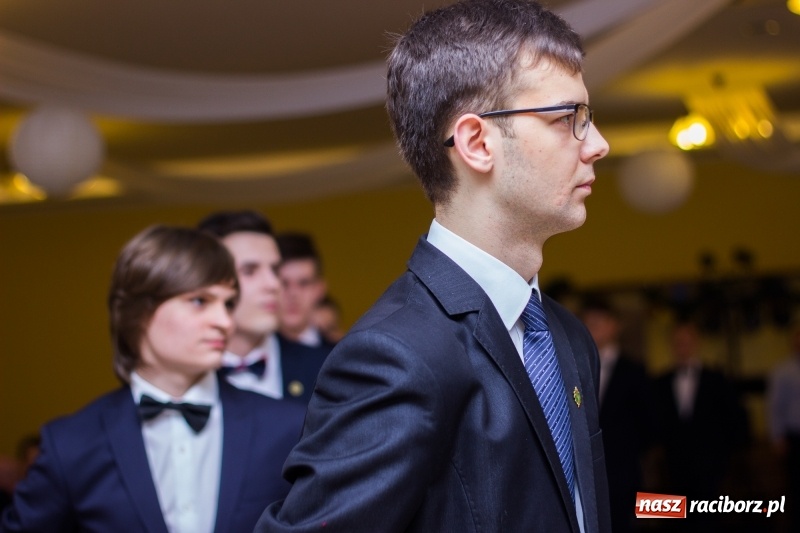 Zdjęcie w galerii na portalu naszraciborz.pl: Studniówka Mechanika w Pogrzebieniu wiadomości z regionu