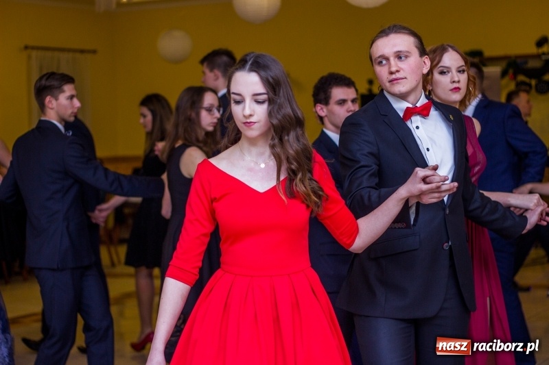 Zdjęcie w galerii na portalu naszraciborz.pl: Studniówka Mechanika w Pogrzebieniu wiadomości z regionu