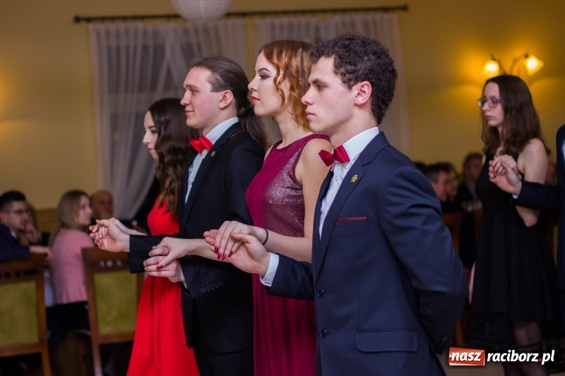 Zdjęcie w galerii na portalu naszraciborz.pl: Studniówka Mechanika w Pogrzebieniu wiadomości z regionu