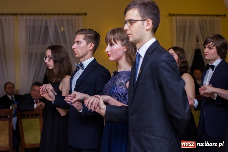 Zdjęcie w galerii na portalu naszraciborz.pl: Studniówka Mechanika w Pogrzebieniu wiadomości z regionu