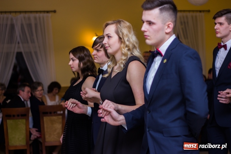 Zdjęcie w galerii na portalu naszraciborz.pl: Studniówka Mechanika w Pogrzebieniu wiadomości z regionu