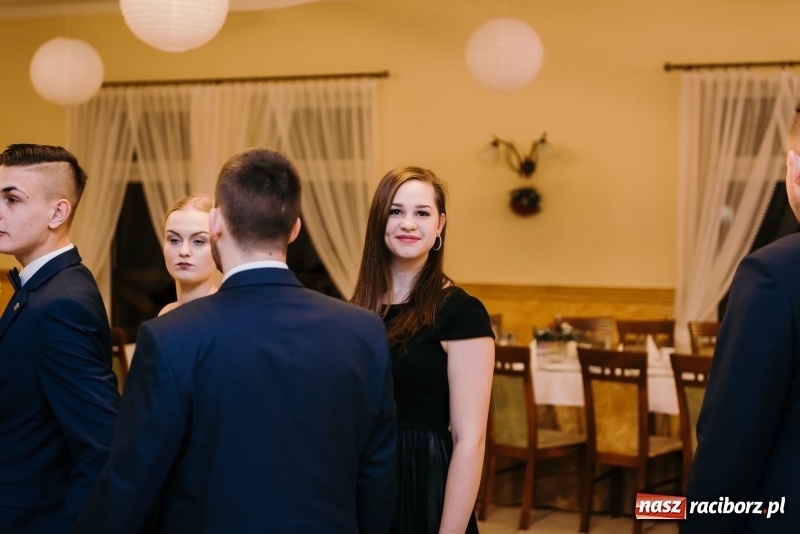 Zdjęcie w galerii na portalu naszraciborz.pl: Studniówka Mechanika w Pogrzebieniu wiadomości z regionu