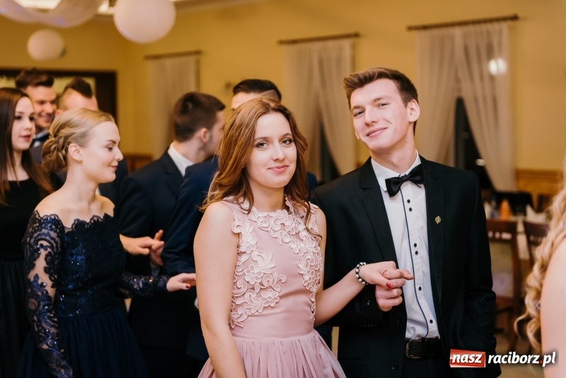 Zdjęcie w galerii na portalu naszraciborz.pl: Studniówka Mechanika w Pogrzebieniu wiadomości z regionu