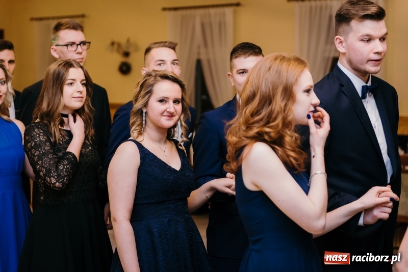 Zdjęcie w galerii na portalu naszraciborz.pl: Studniówka Mechanika w Pogrzebieniu wiadomości z regionu