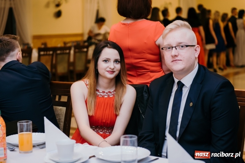 Zdjęcie w galerii na portalu naszraciborz.pl: Studniówka Mechanika w Pogrzebieniu wiadomości z regionu