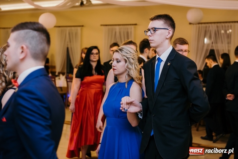 Zdjęcie w galerii na portalu naszraciborz.pl: Studniówka Mechanika w Pogrzebieniu wiadomości z regionu