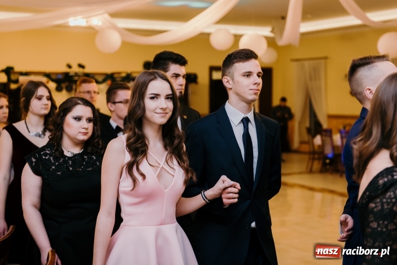 Zdjęcie w galerii na portalu naszraciborz.pl: Studniówka Mechanika w Pogrzebieniu wiadomości z regionu