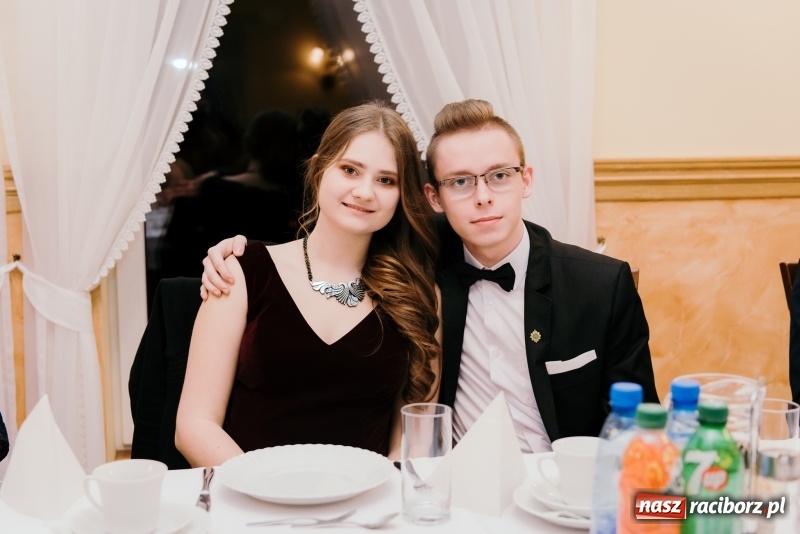 Zdjęcie w galerii na portalu naszraciborz.pl: Studniówka Mechanika w Pogrzebieniu wiadomości z regionu