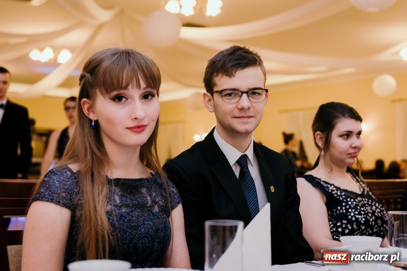 Zdjęcie w galerii na portalu naszraciborz.pl: Studniówka Mechanika w Pogrzebieniu wiadomości z regionu