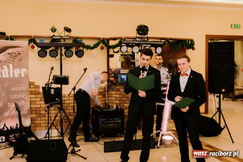 Zdjęcie w galerii na portalu naszraciborz.pl: Studniówka Mechanika w Pogrzebieniu wiadomości z regionu