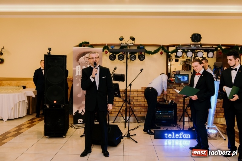 Zdjęcie w galerii na portalu naszraciborz.pl: Studniówka Mechanika w Pogrzebieniu wiadomości z regionu