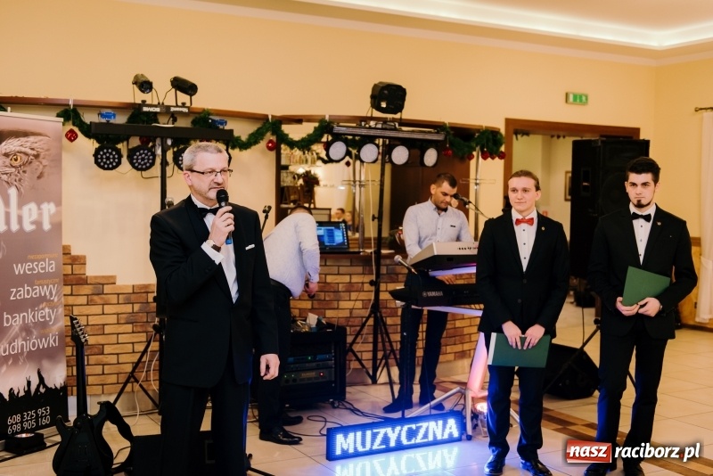 Zdjęcie w galerii na portalu naszraciborz.pl: Studniówka Mechanika w Pogrzebieniu wiadomości z regionu