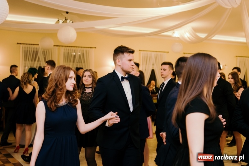 Zdjęcie w galerii na portalu naszraciborz.pl: Studniówka Mechanika w Pogrzebieniu wiadomości z regionu