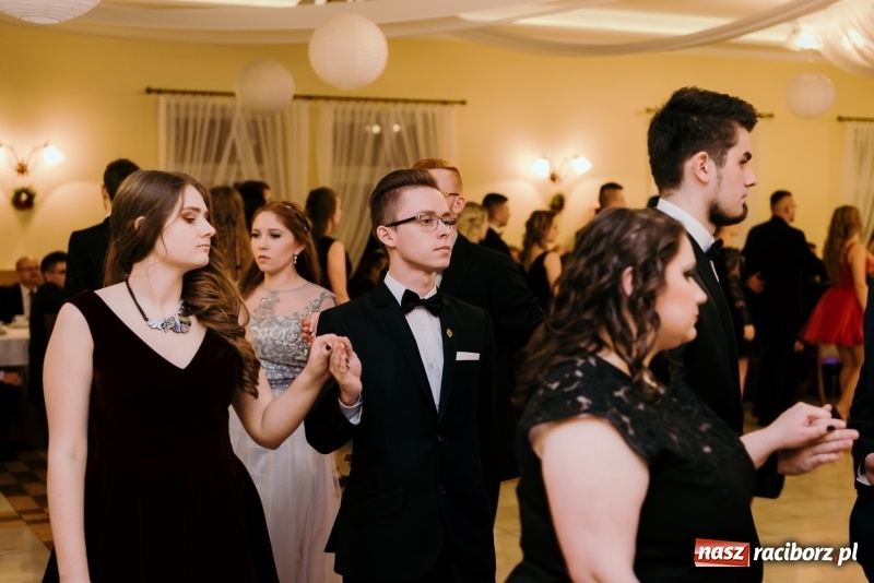 Zdjęcie w galerii na portalu naszraciborz.pl: Studniówka Mechanika w Pogrzebieniu wiadomości z regionu