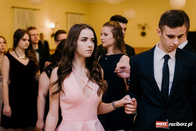 Zdjęcie w galerii na portalu naszraciborz.pl: Studniówka Mechanika w Pogrzebieniu wiadomości z regionu