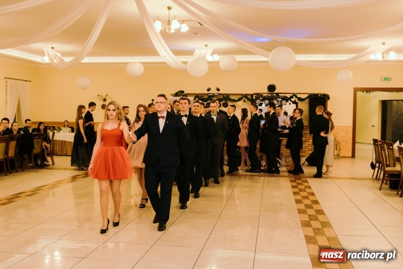 Zdjęcie w galerii na portalu naszraciborz.pl: Studniówka Mechanika w Pogrzebieniu wiadomości z regionu