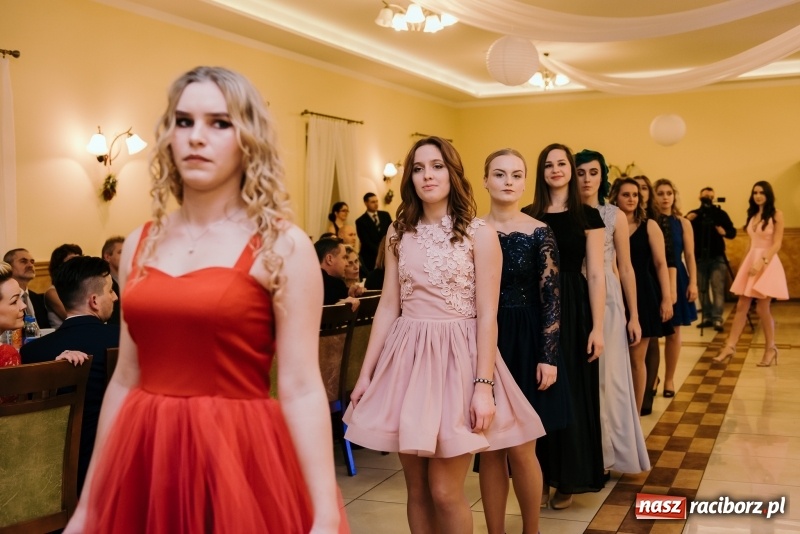 Zdjęcie w galerii na portalu naszraciborz.pl: Studniówka Mechanika w Pogrzebieniu wiadomości z regionu