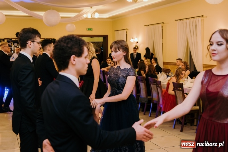 Zdjęcie w galerii na portalu naszraciborz.pl: Studniówka Mechanika w Pogrzebieniu wiadomości z regionu