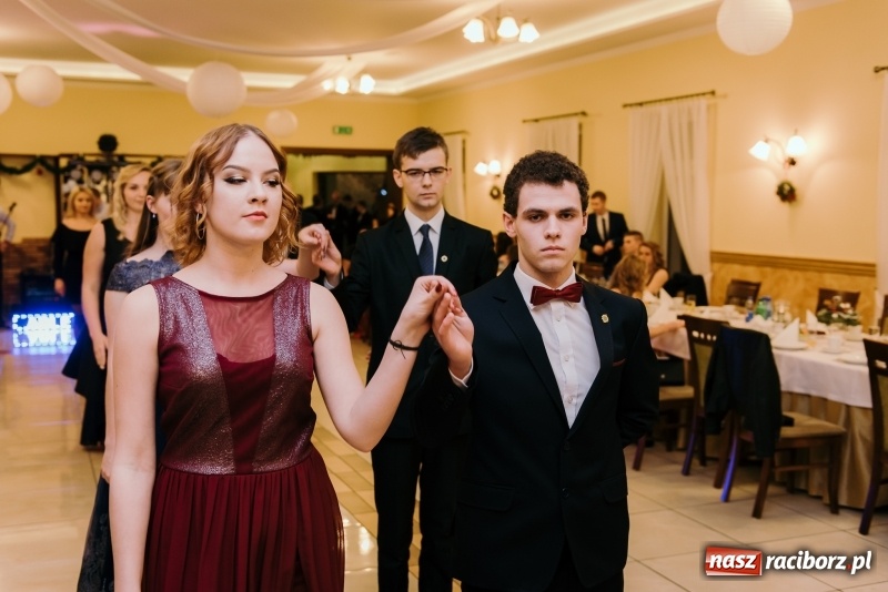 Zdjęcie w galerii na portalu naszraciborz.pl: Studniówka Mechanika w Pogrzebieniu wiadomości z regionu