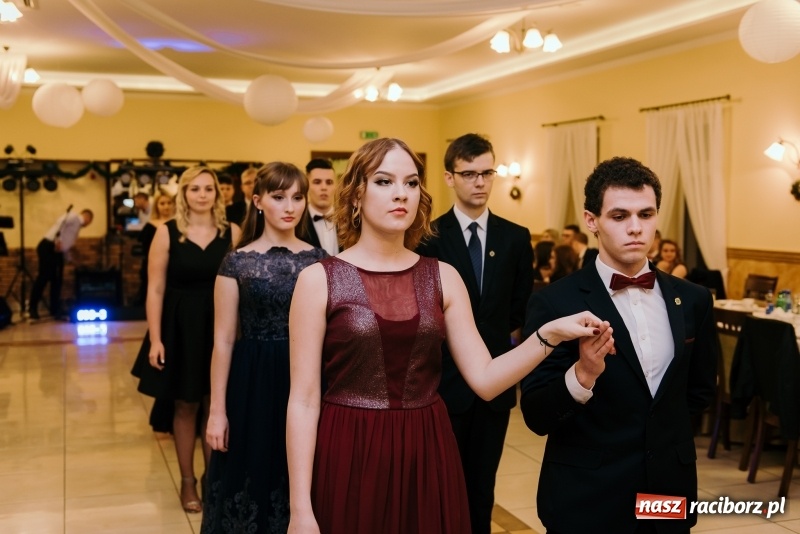 Zdjęcie w galerii na portalu naszraciborz.pl: Studniówka Mechanika w Pogrzebieniu wiadomości z regionu