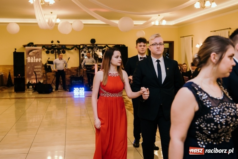 Zdjęcie w galerii na portalu naszraciborz.pl: Studniówka Mechanika w Pogrzebieniu wiadomości z regionu