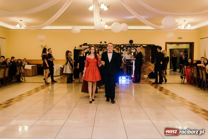 Zdjęcie w galerii na portalu naszraciborz.pl: Studniówka Mechanika w Pogrzebieniu wiadomości z regionu