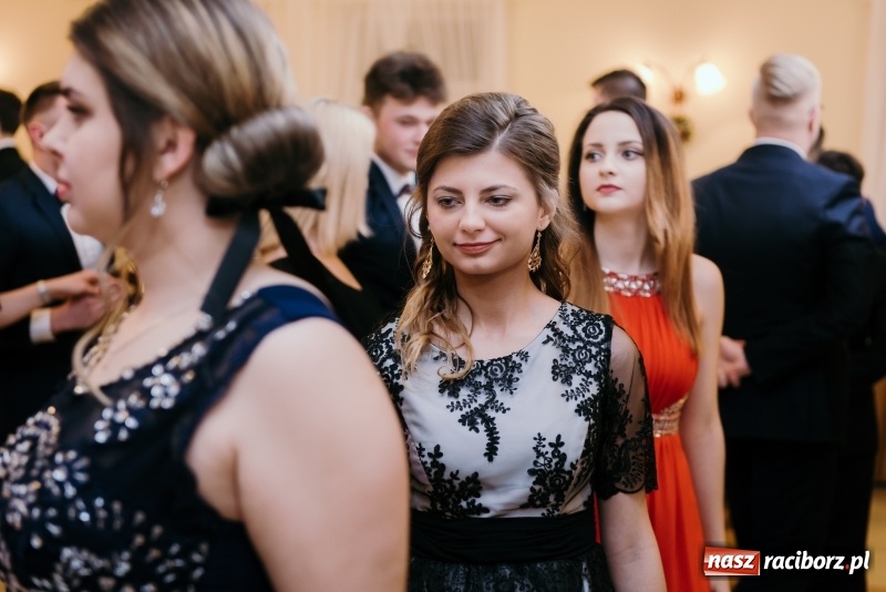 Zdjęcie w galerii na portalu naszraciborz.pl: Studniówka Mechanika w Pogrzebieniu wiadomości z regionu