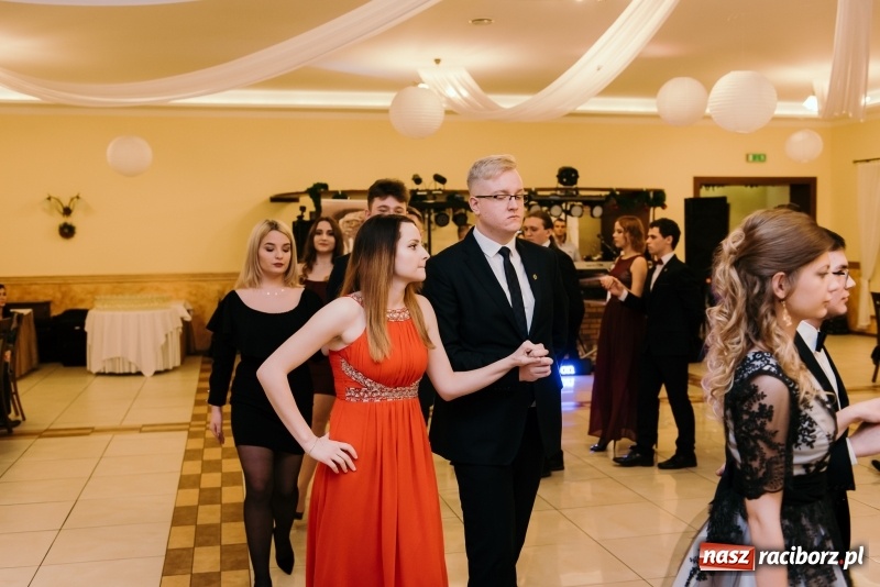 Zdjęcie w galerii na portalu naszraciborz.pl: Studniówka Mechanika w Pogrzebieniu wiadomości z regionu