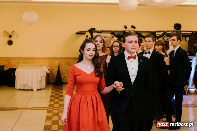 Zdjęcie w galerii na portalu naszraciborz.pl: Studniówka Mechanika w Pogrzebieniu wiadomości z regionu