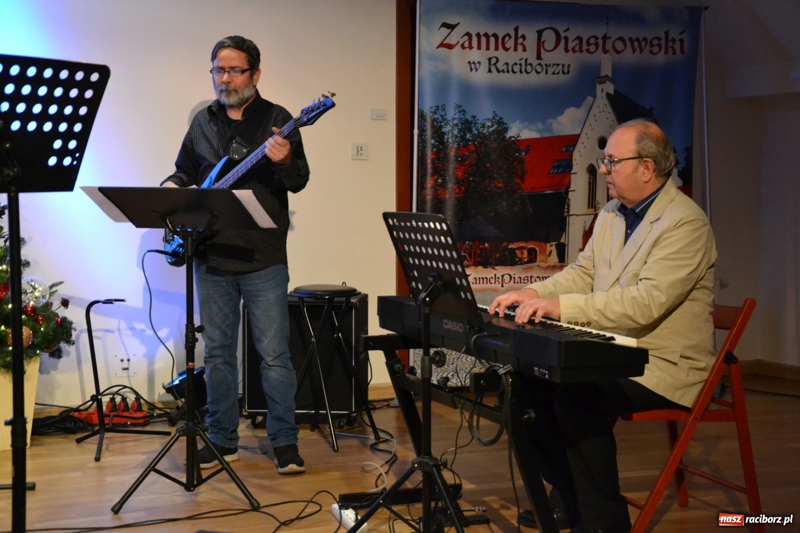 Zdjęcie w galerii na portalu naszraciborz.pl: Grupa Bez Nazwy zagrała na Zamku Piastowskim  wiadomości z regionu