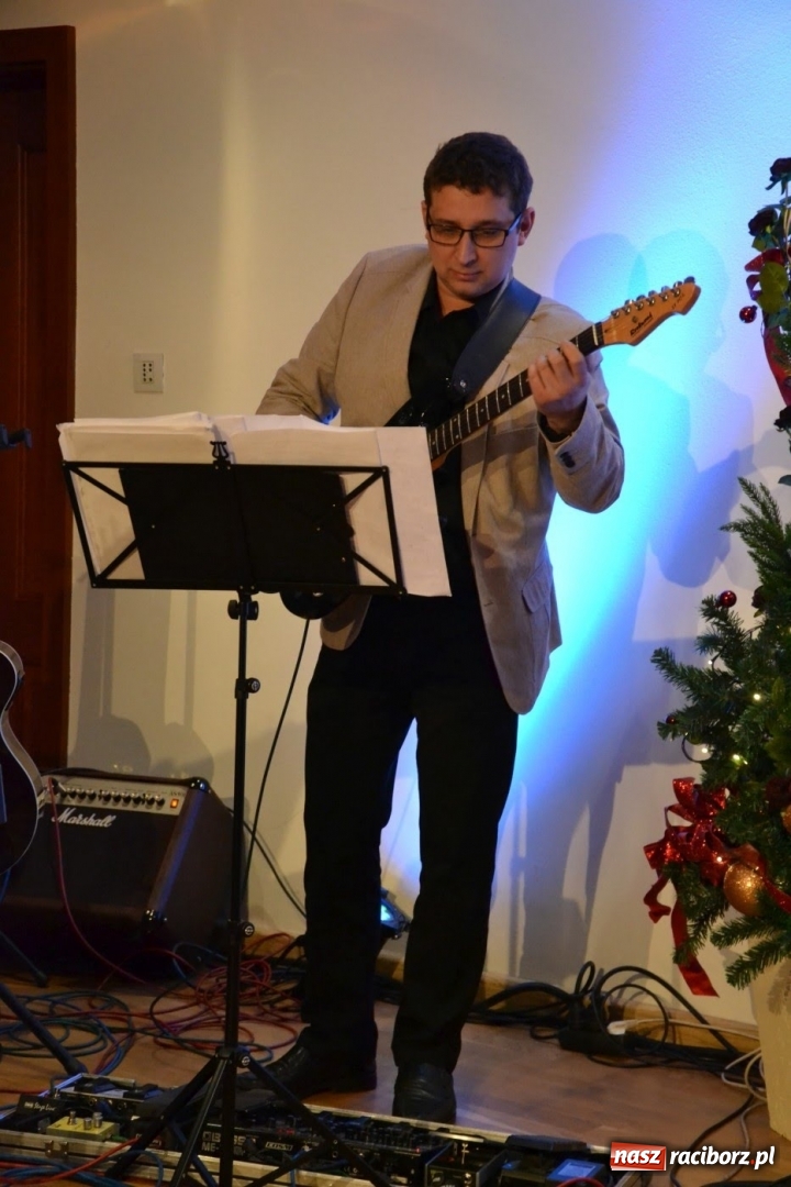 Zdjęcie w galerii na portalu naszraciborz.pl: Grupa Bez Nazwy zagrała na Zamku Piastowskim  wiadomości z regionu