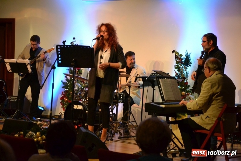 Zdjęcie w galerii na portalu naszraciborz.pl: Grupa Bez Nazwy zagrała na Zamku Piastowskim  wiadomości z regionu