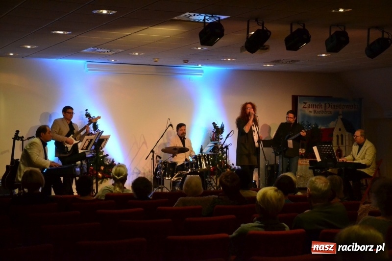Zdjęcie w galerii na portalu naszraciborz.pl: Grupa Bez Nazwy zagrała na Zamku Piastowskim  wiadomości z regionu