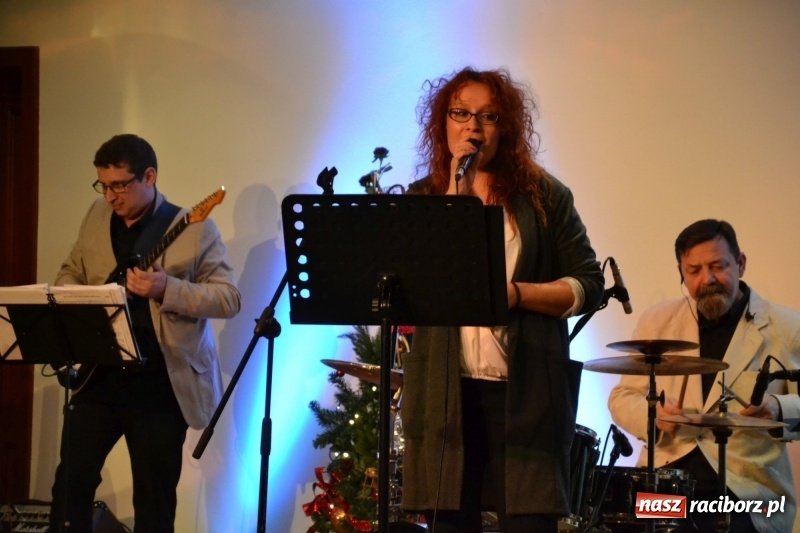 Zdjęcie w galerii na portalu naszraciborz.pl: Grupa Bez Nazwy zagrała na Zamku Piastowskim  wiadomości z regionu