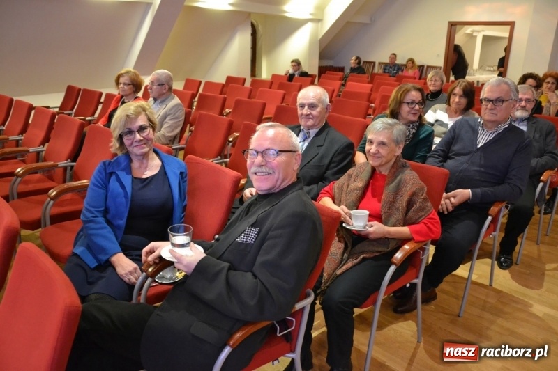 Zdjęcie w galerii na portalu naszraciborz.pl: Grupa Bez Nazwy zagrała na Zamku Piastowskim  wiadomości z regionu