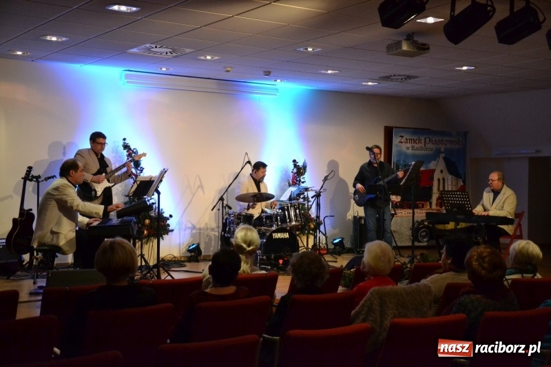 Zdjęcie w galerii na portalu naszraciborz.pl: Grupa Bez Nazwy zagrała na Zamku Piastowskim  wiadomości z regionu